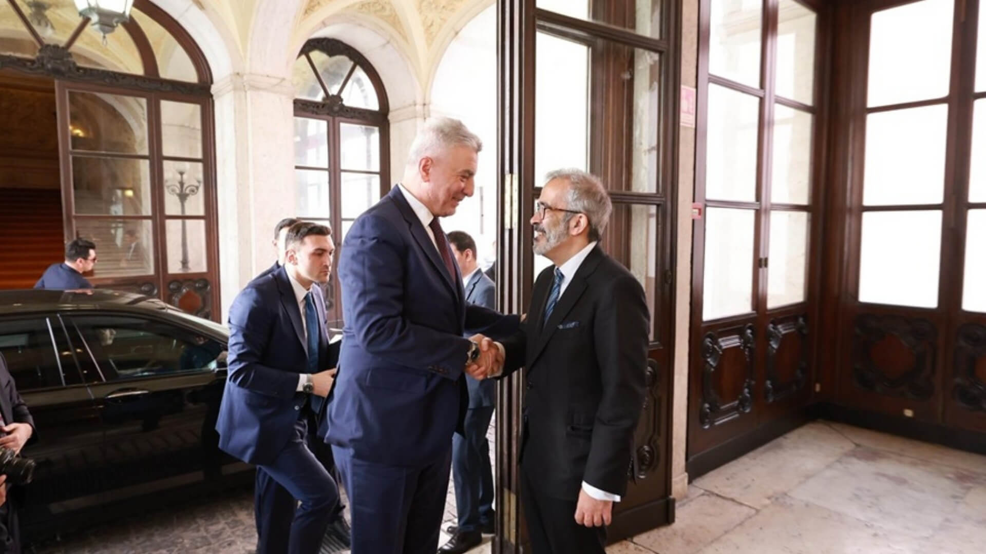 Ticaret Bakanı Ömer Bolat, Portekiz Dışişleri Bakanı Rangel ile Görüştü