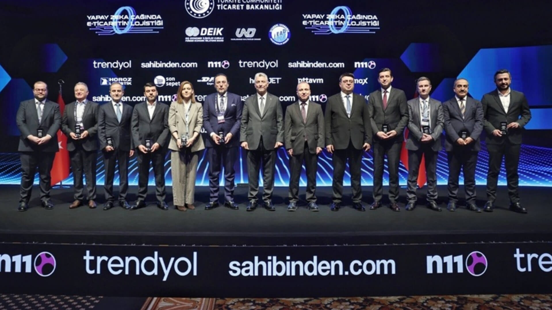 Ticaret Bakanı Ömer Bolat, Yapay Zeka Çağında E-Ticaretin Lojistiği Zirvesi'nde Konuştu