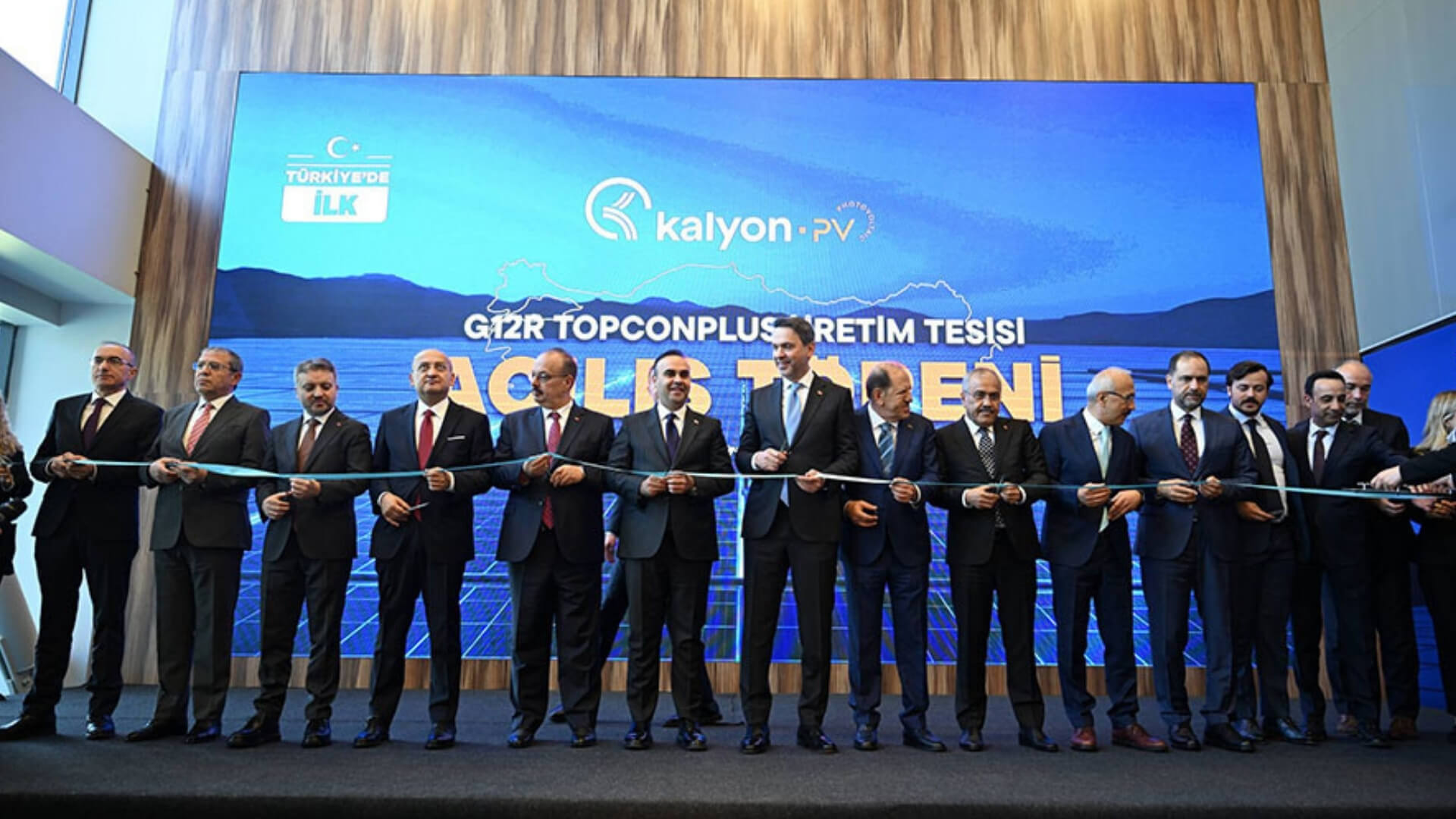 Ankara'da Dev Güneş Paneli Üretim Tesisi Açıldı