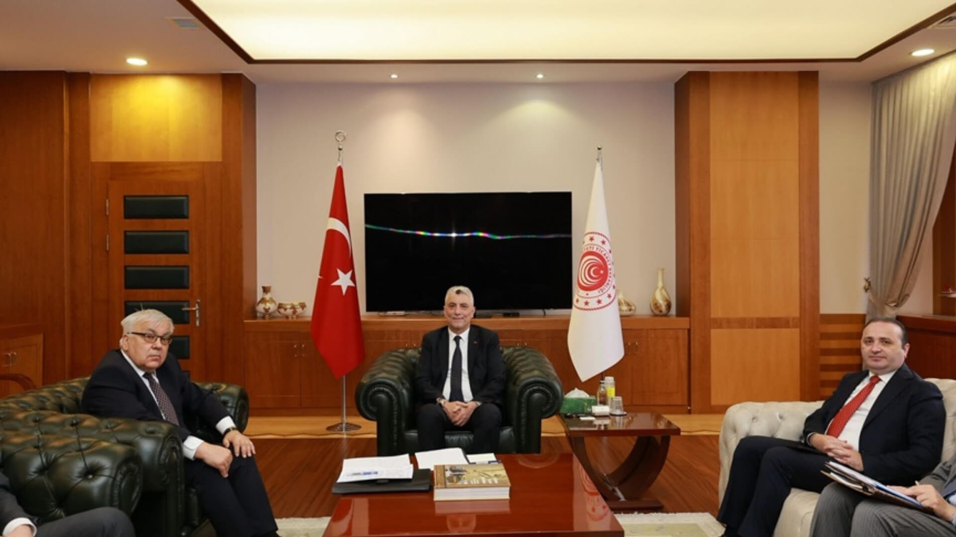 Ticaret Bakanı Ömer Bolat, Rusya'nın Ankara Büyükelçisi Verşinin'i Ağırladı