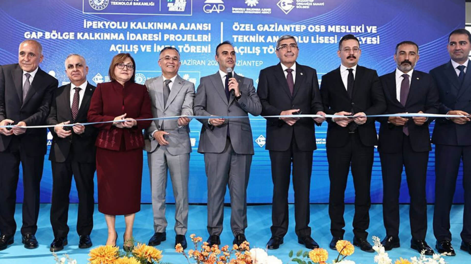 Gaziantep'te 23 Proje Hizmete Açıldı, 6 Yeni Proje için İmzalar Atıldı