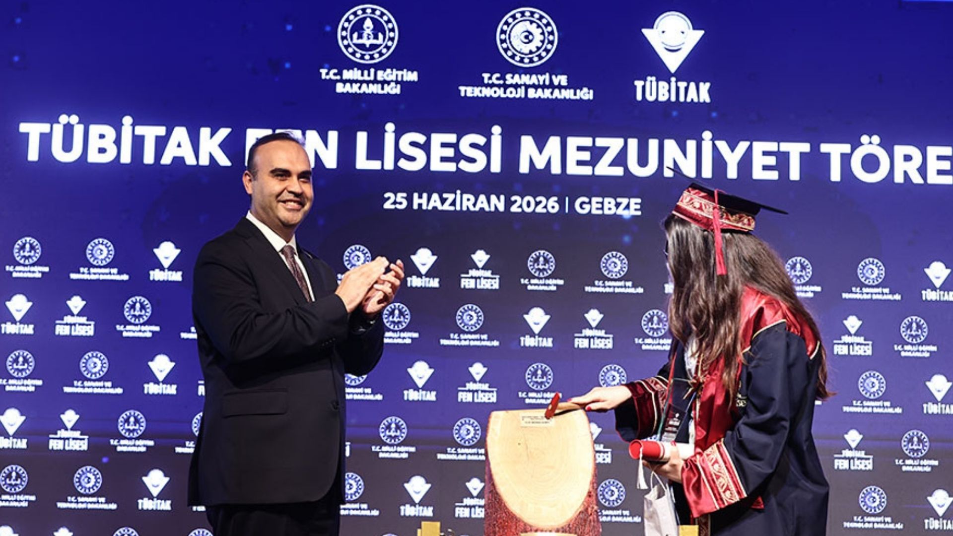 TÜBİTAK Fen Lisesi İlk Mezunlarını Verdi